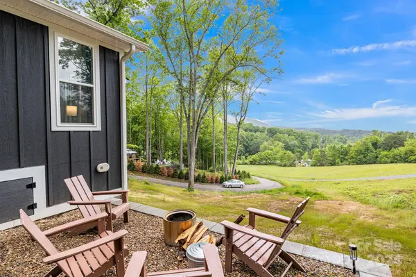 224 Long Range LN, Leicester, NC 28748