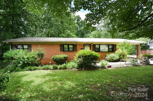 764 8th AVE SE, Hickory, NC 28602