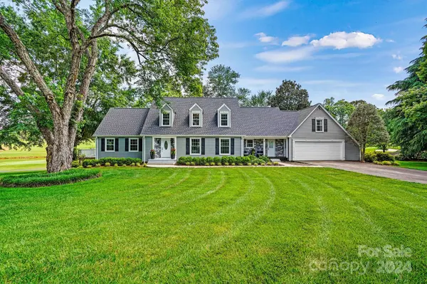 2593 Birdie LN NE, Conover, NC 28613