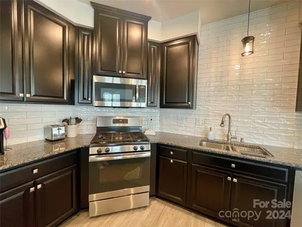 12636 Es Draper DR #303, Huntersville, NC 28078