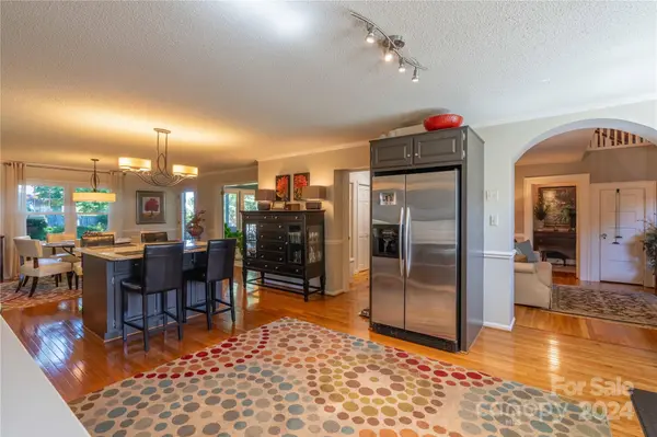 165 2nd ST SW, Taylorsville, NC 28681