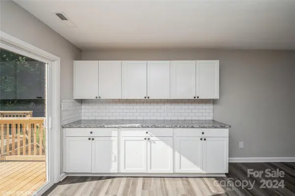 4206 Wimbledon DR, Dallas, NC 28034