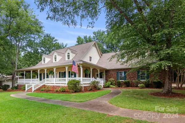 1715 Country Garden DR, Shelby, NC 28150