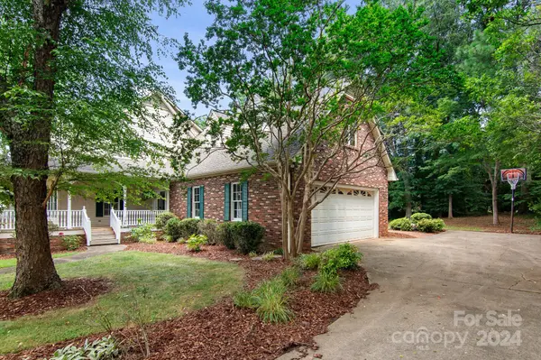 1715 Country Garden DR, Shelby, NC 28150