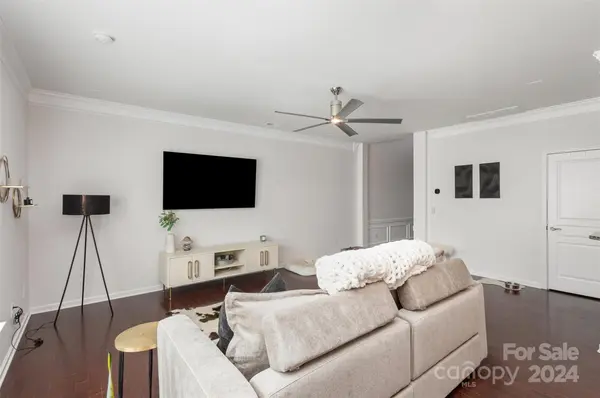 5933 Carrollton LN, Charlotte, NC 28210