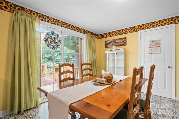 103 Deal AVE Conover, NC 28613