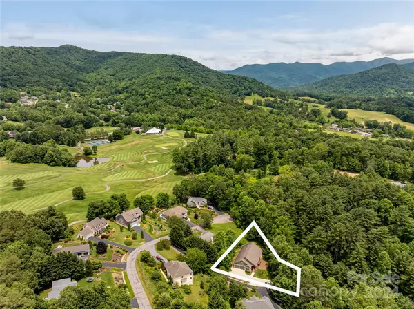 10 Double Eagle DR, Weaverville, NC 28787