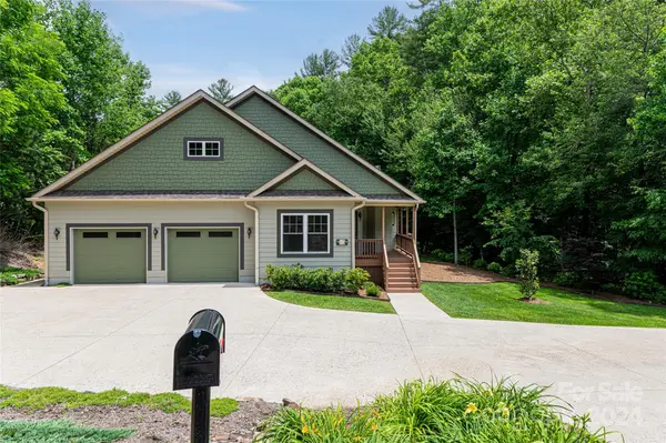 10 Double Eagle DR, Weaverville, NC 28787