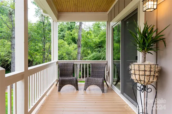 25 Wood Path LN, Arden, NC 28704