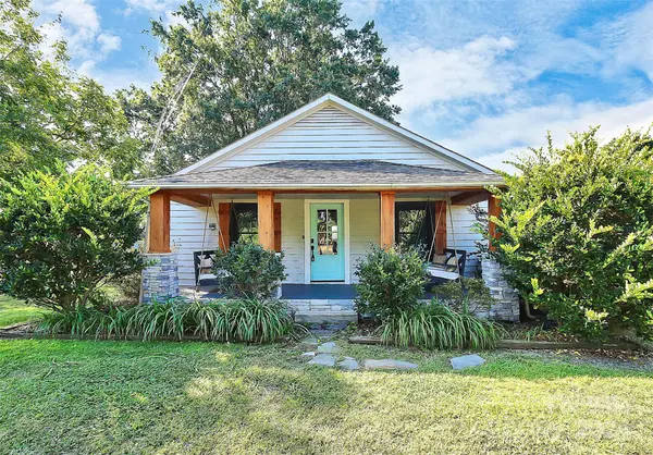 13520 Rocky River RD E, Davidson, NC 28036