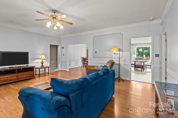 623 Peacehaven RD, Kannapolis, NC 28083