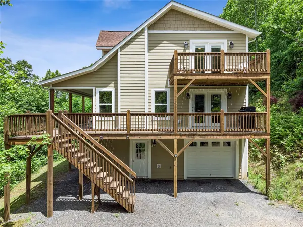 329 S Pinnacle DR, Burnsville, NC 28714