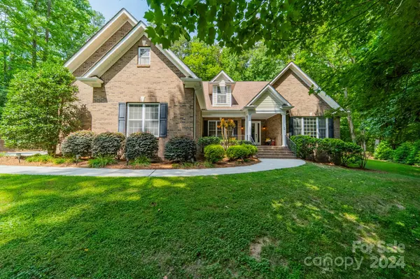 148 Rushing Water LN, Troutman, NC 28166