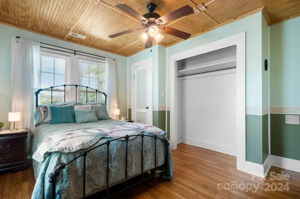 105 Frank AVE NE Valdese, NC 28690