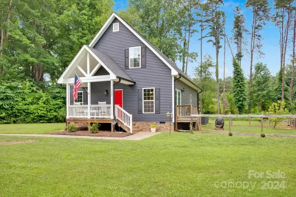 7557 Ivey Meadow LN, Stanley, NC 28164
