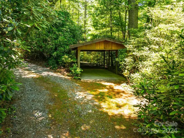 280 Skyview RD, Lake Toxaway, NC 28747