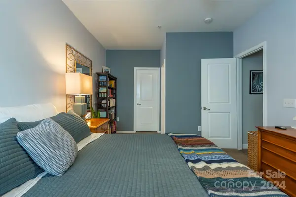 723 Appeldoorn CIR, Asheville, NC 28803