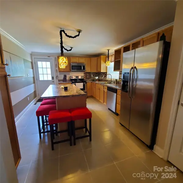 2155 14th AVE SW Hickory, NC 28602