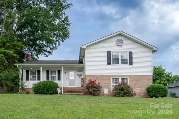 130 Log Barn RD, Salisbury, NC 28146