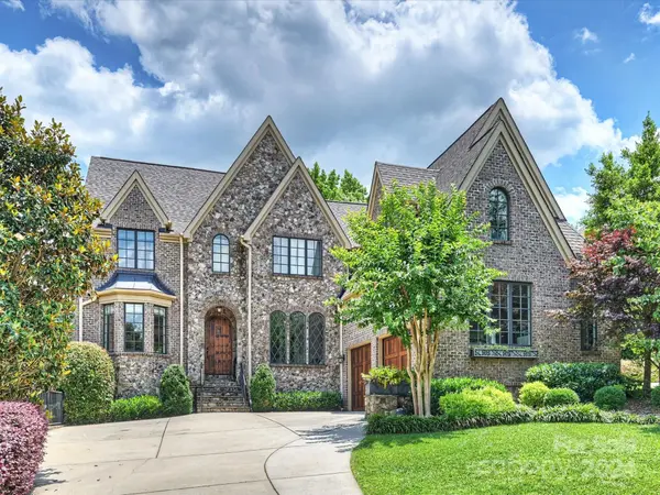 707 Sainte Rose LN, Charlotte, NC 28226