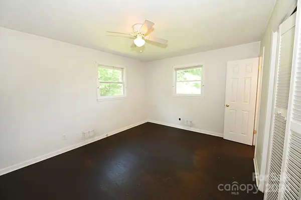 2130 14th Avenue DR NE Hickory, NC 28601