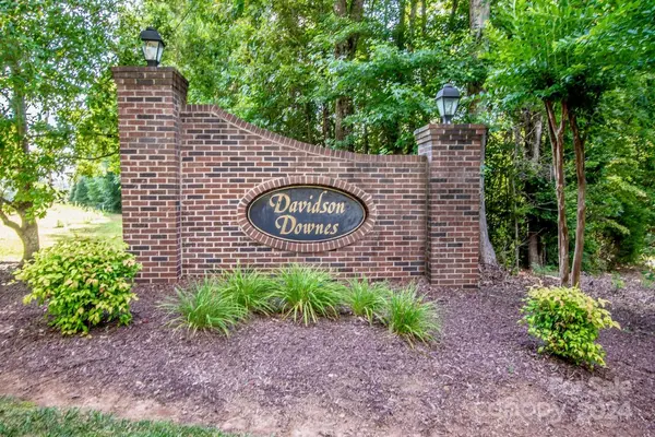 150 Canterbury Place RD, Mooresville, NC 28115