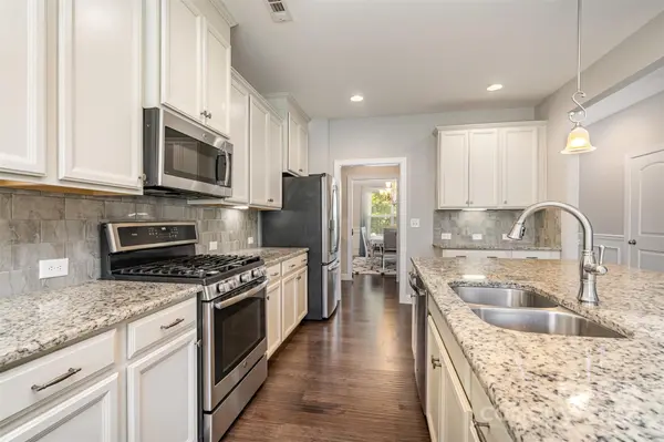 9046 Raven Top DR, Mint Hill, NC 28227