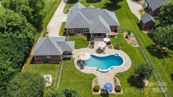 11319 Lemmond Acres DR, Mint Hill, NC 28227