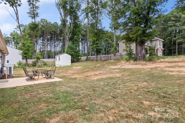 202 Olde Coach LN, Crouse, NC 28033