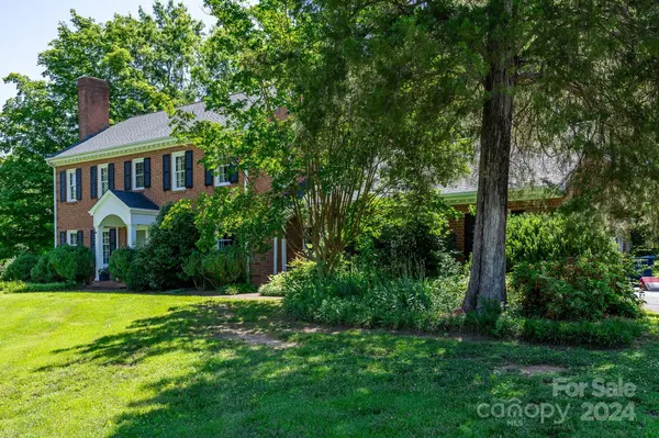 1718 Colony RD, Salisbury, NC 28144