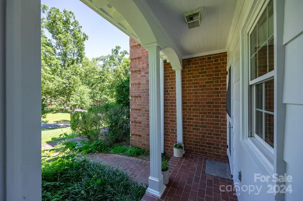 1718 Colony RD, Salisbury, NC 28144