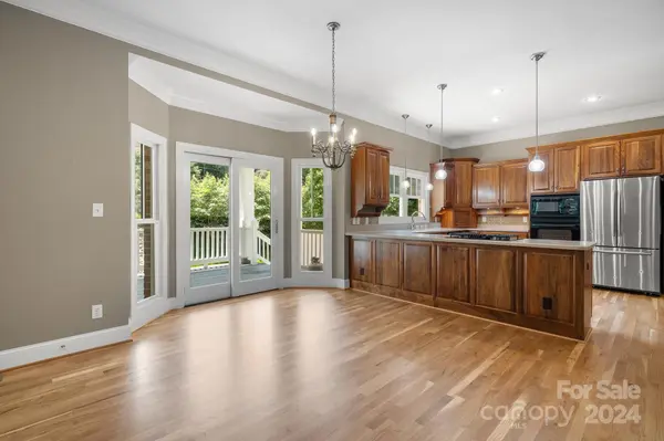 209 37th Avenue PL NW Hickory, NC 28601
