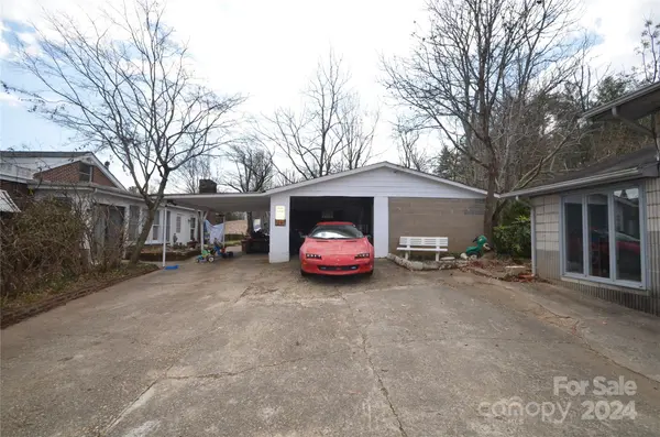 1586 Connelly Springs RD Lenoir, NC 28645