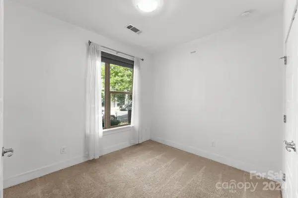 215 Doggett ST, Charlotte, NC 28203