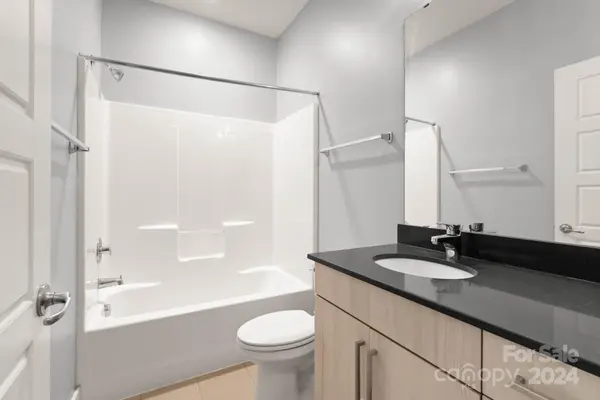 215 Doggett ST, Charlotte, NC 28203