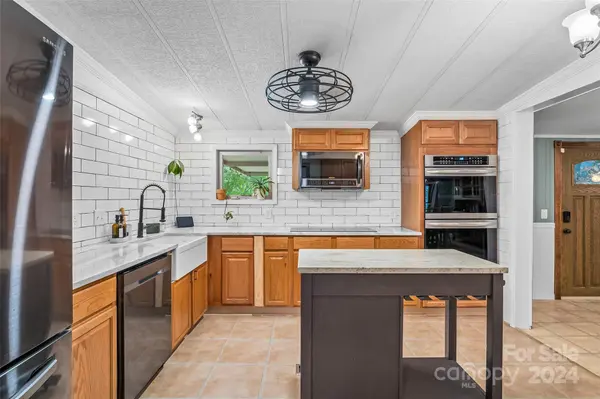 178 Calhoun DR Hickory, NC 28601