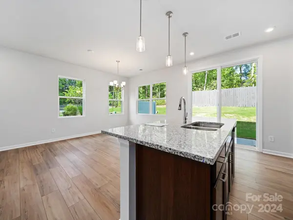 9324 Widden WAY, Charlotte, NC 28269