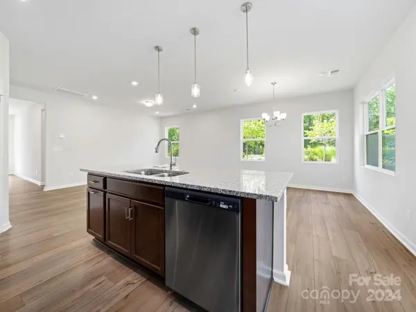 9324 Widden WAY, Charlotte, NC 28269