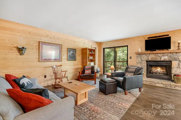 63 Unakite LN, Mars Hill, NC 28754