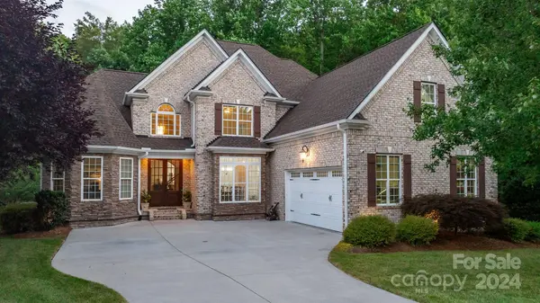 308 Ryder Cup LN, Clemmons, NC 27012