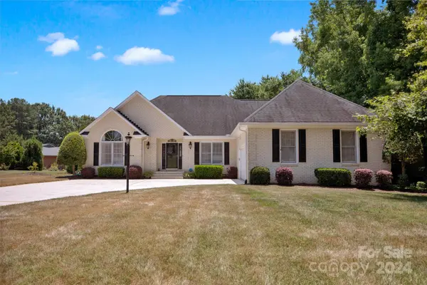3733 Sand Wedge DR, Gastonia, NC 28056
