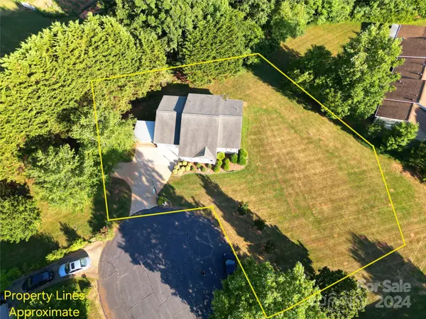 132 Willow CT, Bostic, NC 28018