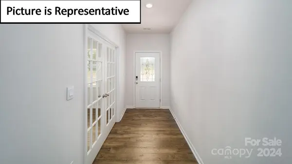 9239 Mackinaw DR, Gastonia, NC 28056