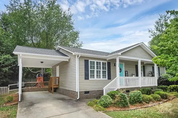 135 Mill Creek DR,  Kings Mountain,  NC 28086