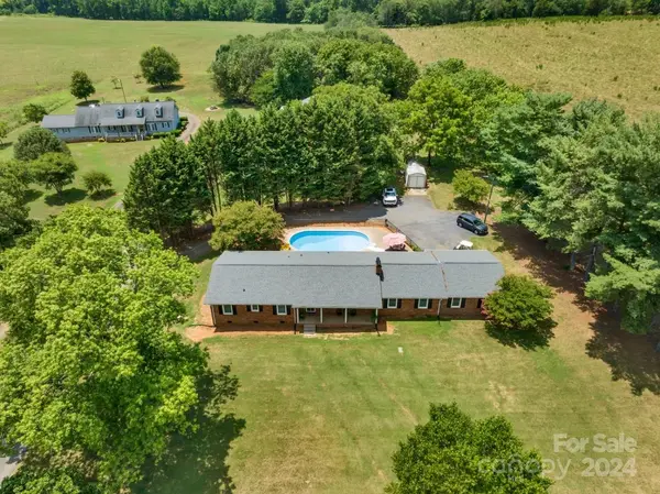 4421 Hwy 16 S HWY, Maiden, NC 28650
