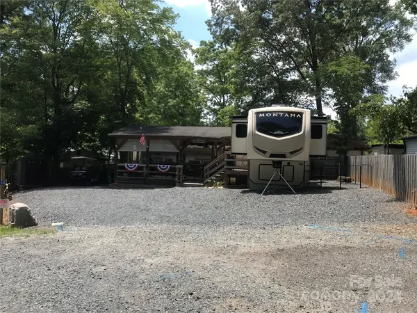 108 Crows Nest CT #H195, Mount Gilead, NC 27306