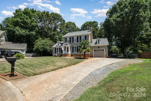 2732 Kilmarnock CT, Matthews, NC 28105