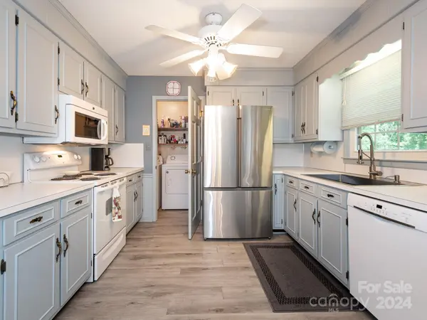 14301 Clearvale DR, Mint Hill, NC 28227