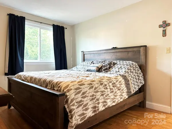 4266 Smokey Creek RD Lenoir, NC 28645
