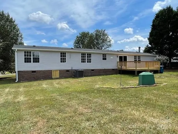 3642 Strollaway LN, Claremont, NC 28610